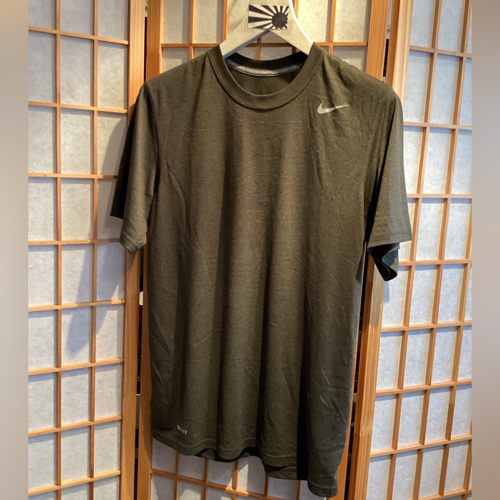 Nike Dri-FIT Legend Fitness T-Shirt 371642-261 Men's Size Medium